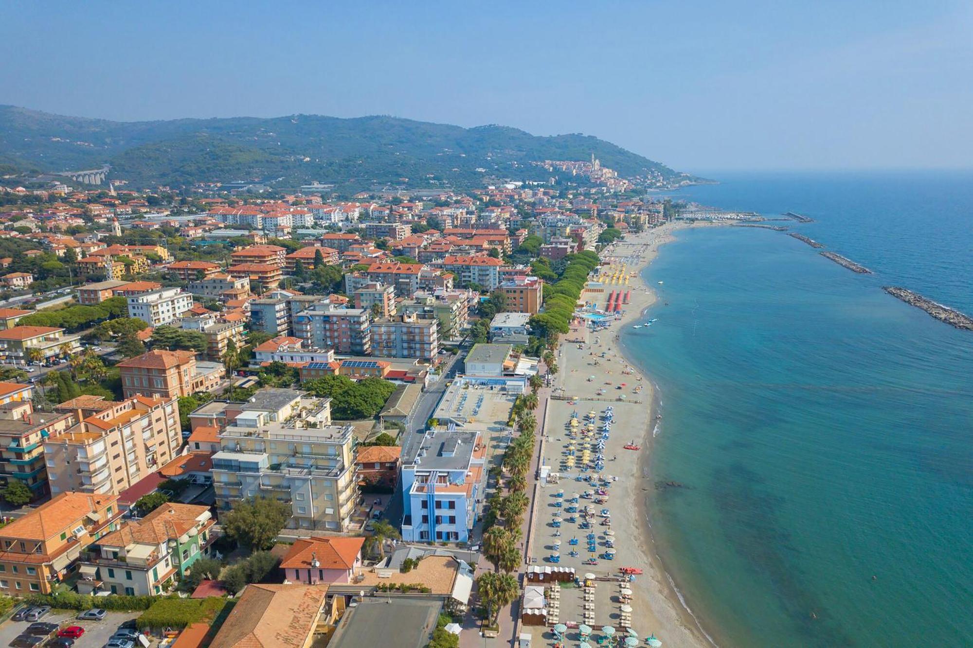 Serena 1 Amazing Sea View - Happy Rentals Alassio Extérieur photo