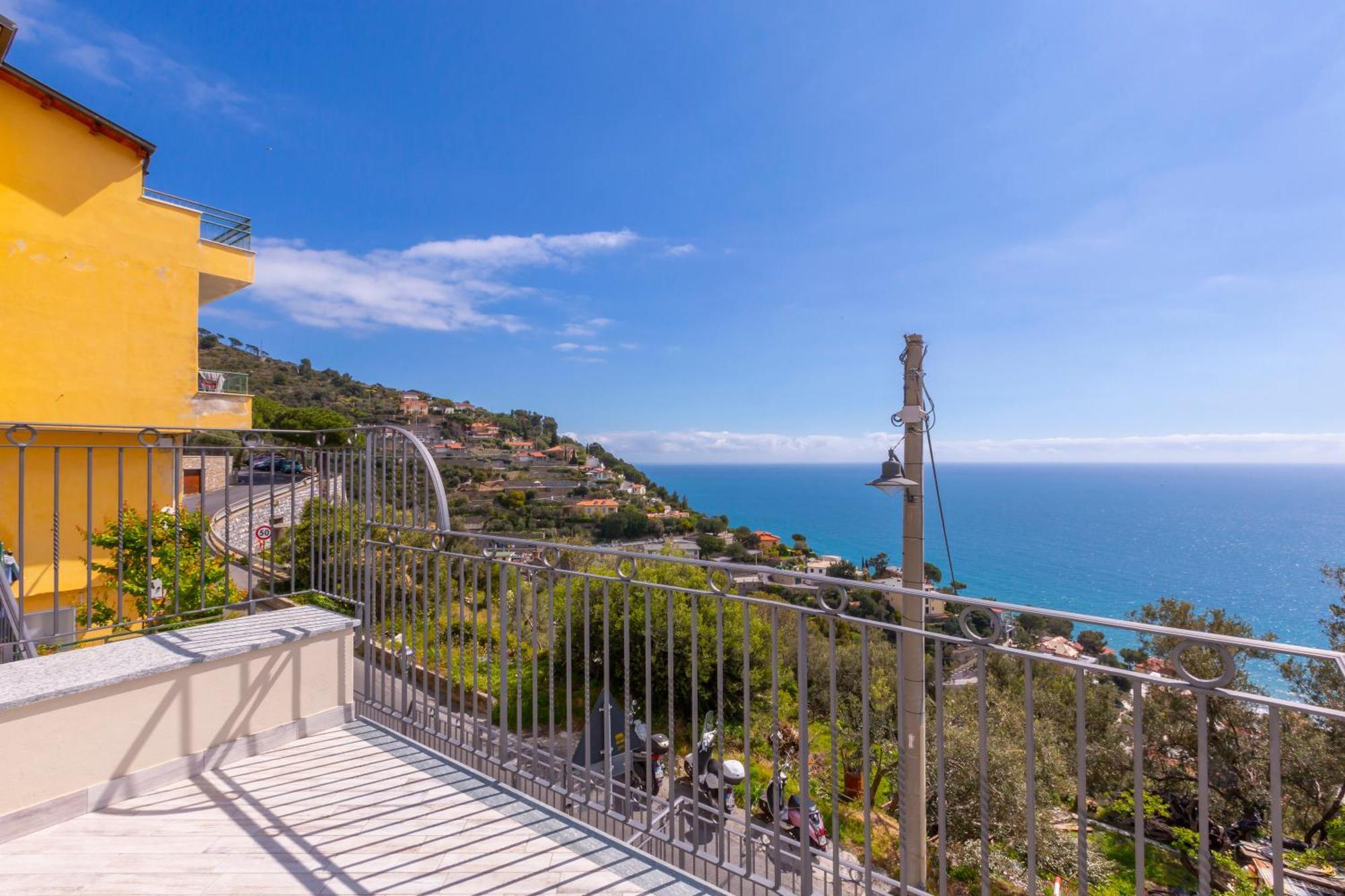 Serena 1 Amazing Sea View - Happy Rentals Alassio Extérieur photo