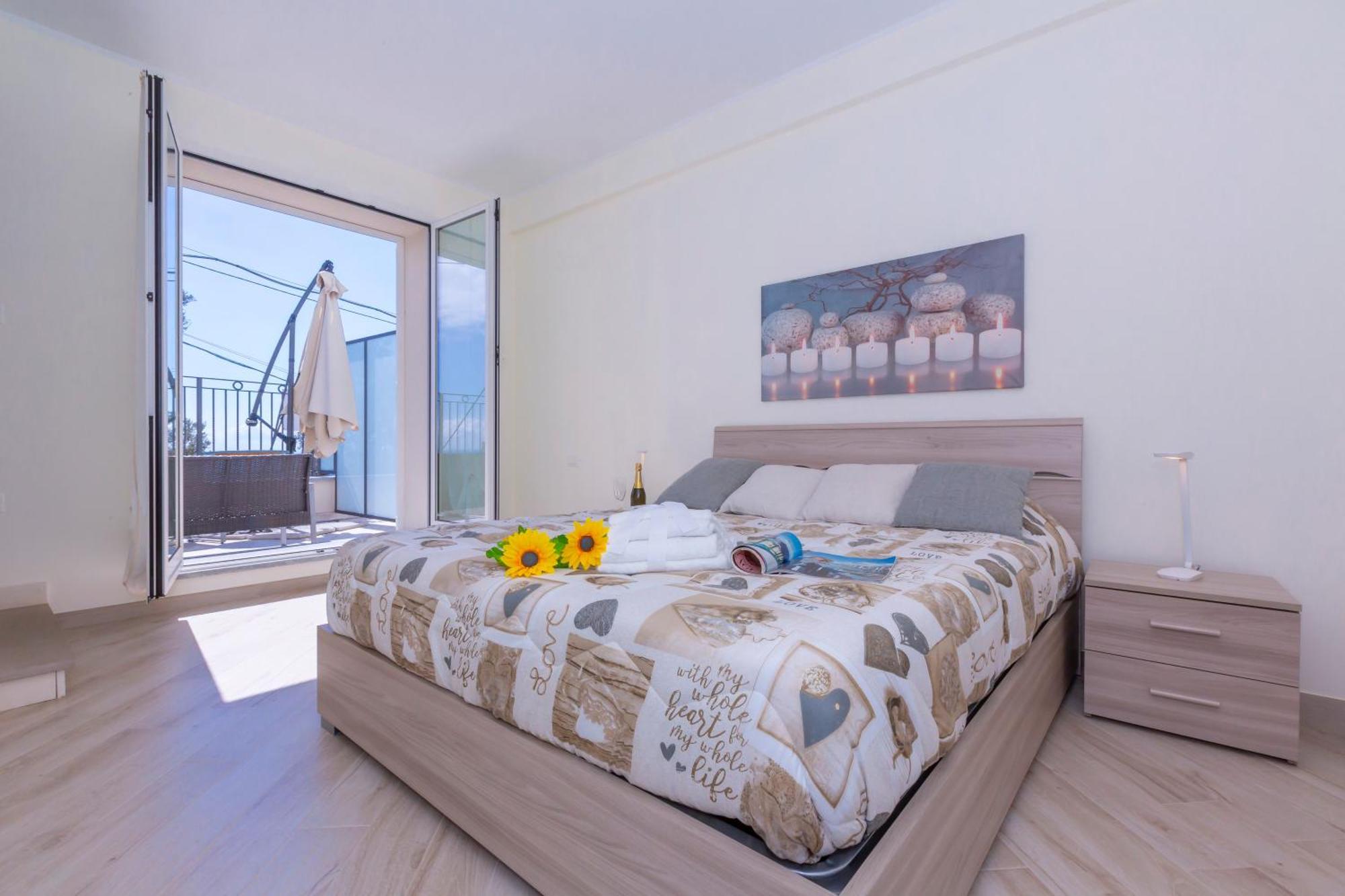 Serena 1 Amazing Sea View - Happy Rentals Alassio Extérieur photo