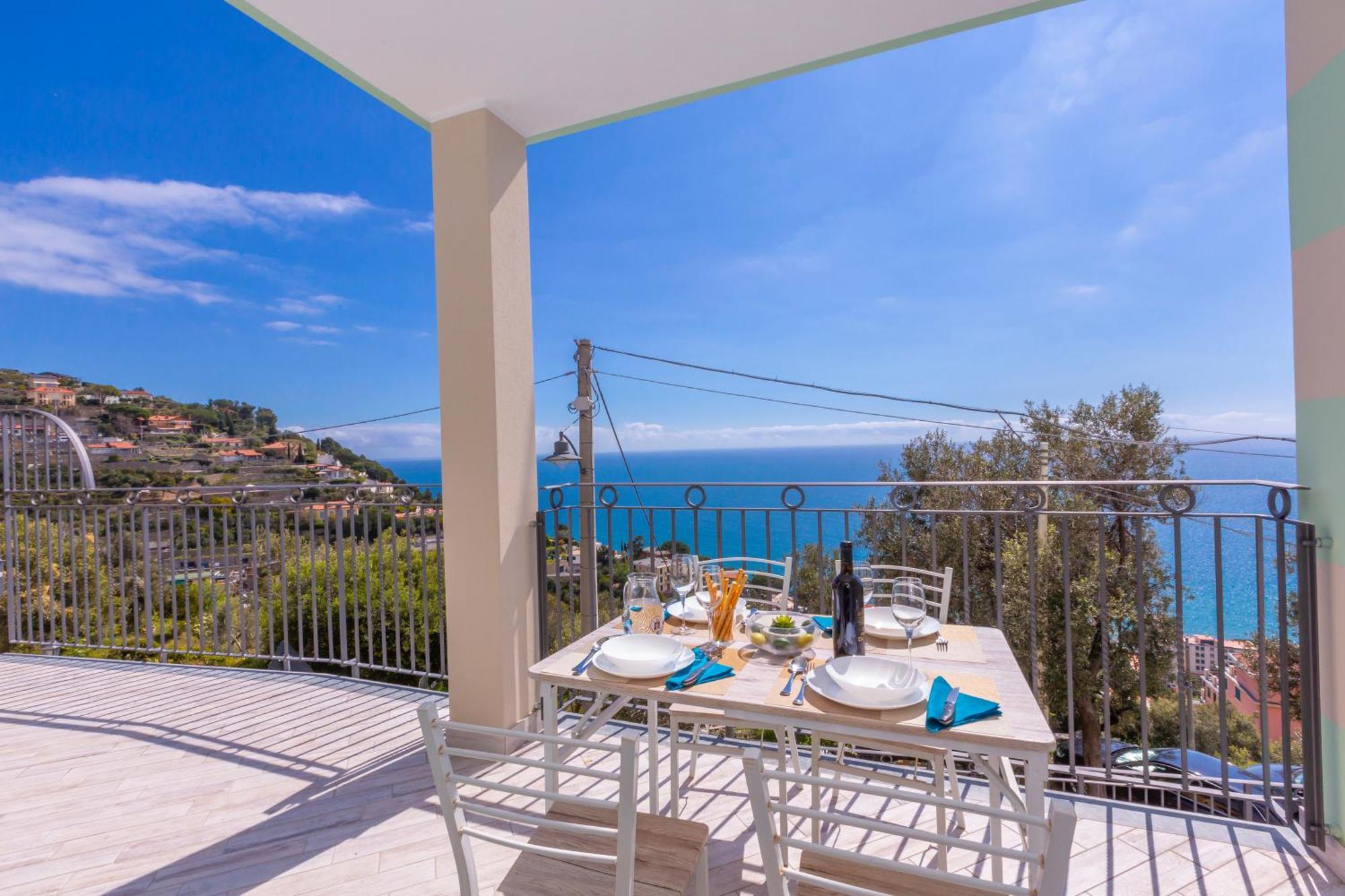 Serena 1 Amazing Sea View - Happy Rentals Alassio Extérieur photo